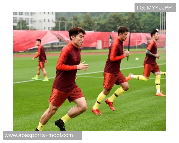 国足集训期间教练组每日短会与视频课程提升球队战术水平 国足集训期间教练组每日短会与视频课程提升球队战术水平