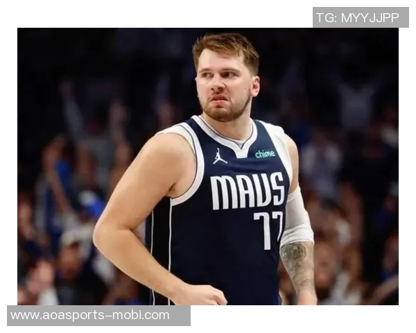 东契奇分析第四节胜利关键:防守连贯与进攻得分双管齐下 东契奇分析第四节胜利关键:防守连贯与进攻得分双管齐下