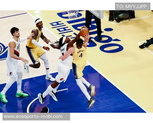 半场战报杨瀚森未登场开拓者落后骑士9分克林根状态低迷遭阿伦压制 半场战报杨瀚森未登场开拓者落后骑士9分克林根状态低迷遭阿伦压制