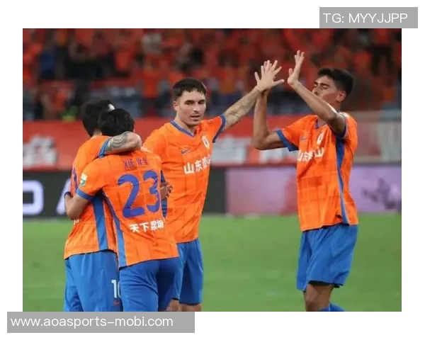 足球报透露韩鹏将继续执教泰山队球队计划更换两名中后场外援 足球报透露韩鹏将继续执教泰山队球队计划更换两名中后场外援